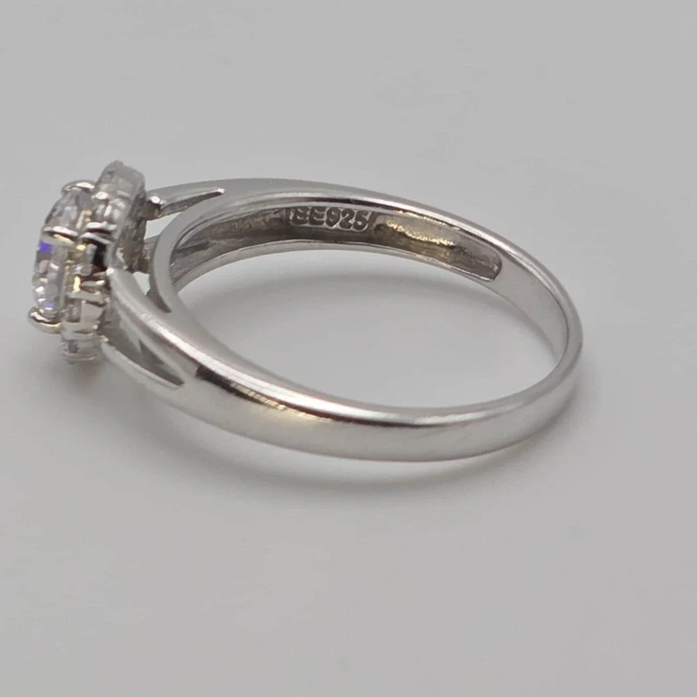 Vtg CN Signed 925 Sterling Silver Ring Halo Cubic Zirconia Split-Shank Size‎ 7